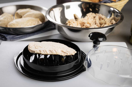 Chicken Shredder Large Chicken Breast Shredder Tool Twist with Brush&Fork, Visible Meat Shredder Machine, Strong Anti-Slip Strip, Ergonomic Handle, BPA Free, Suitable for Pork Beef Chicken