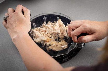 Chicken Shredder Large Chicken Breast Shredder Tool Twist with Brush&amp;Fork, Visible Meat Shredder Machine, Strong Anti-Slip Strip, Ergonomic Handle, BPA Free, Suitable for Pork Beef Chicken